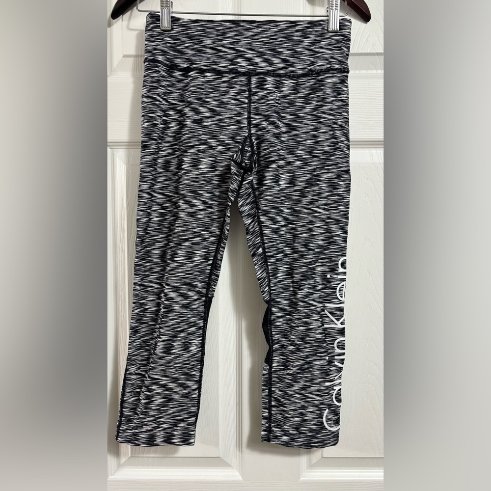 Calvin Klein Black and White Patterned Crop Leggings